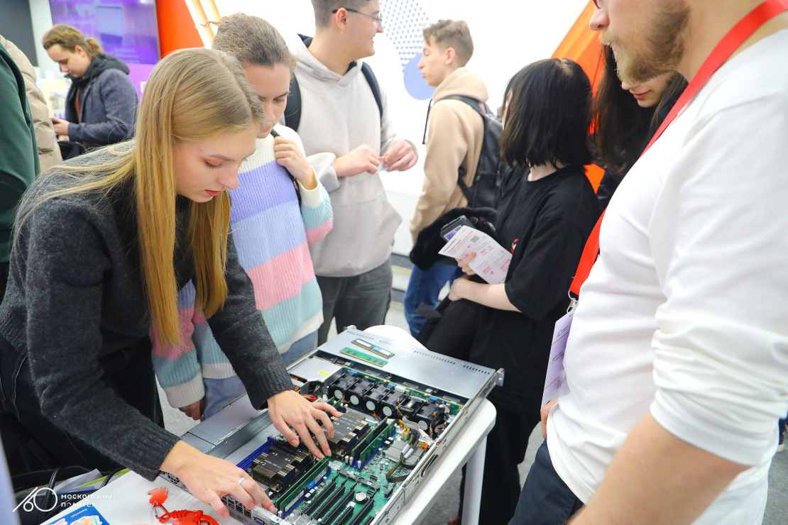 Старт развития школьников на «Карьерном марафоне» в Московском Политехе Старт развития школьников на «Карьерном марафоне» в Московском Политехе